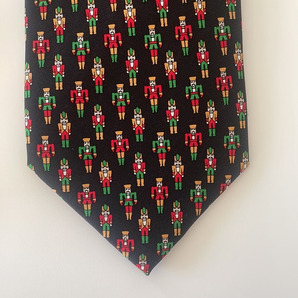 Nutcracker Men’s Jos. A. Bank 100% Silk Tie - Miracle Collection - Picture 2 of 7